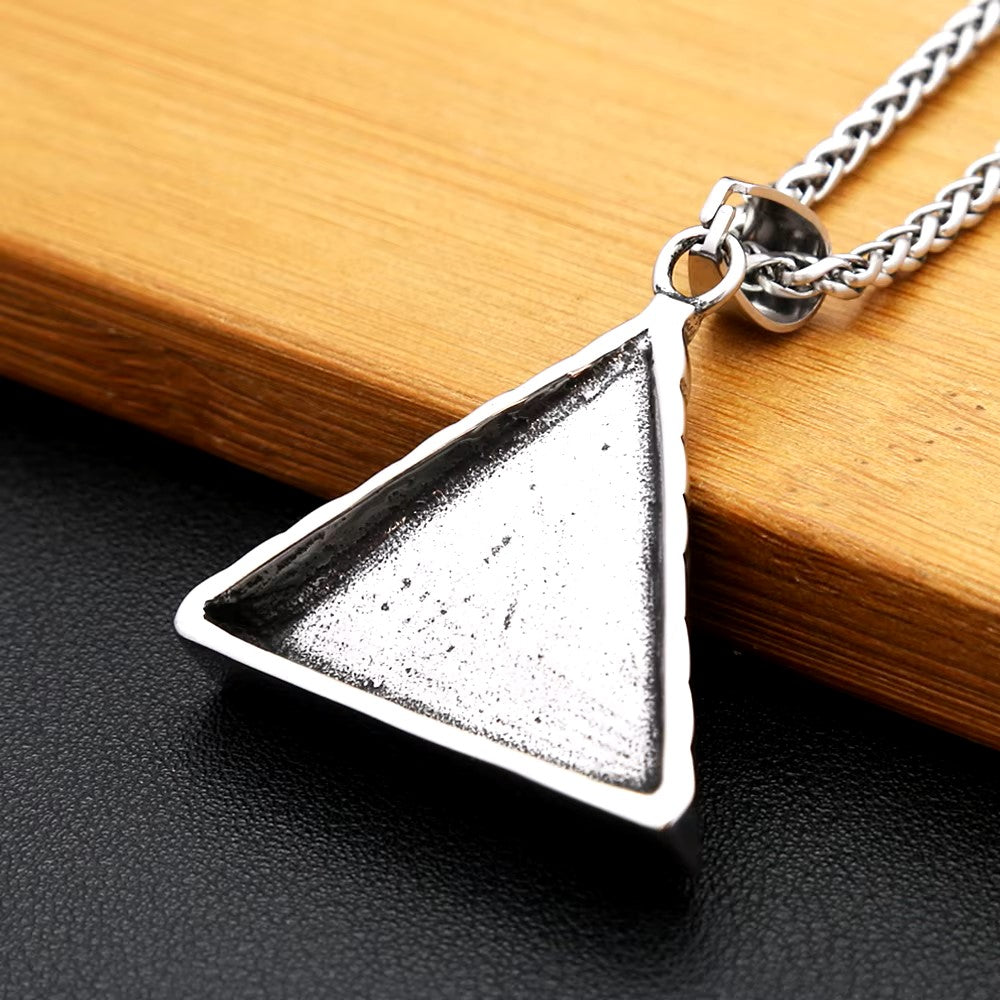 COLLAR OJO DE HORUS TRIANGULO