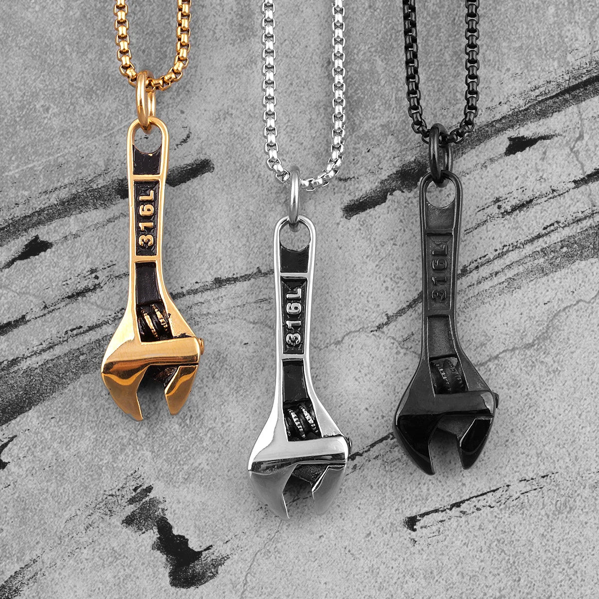 COLLAR LLAVE TRABAJADOR