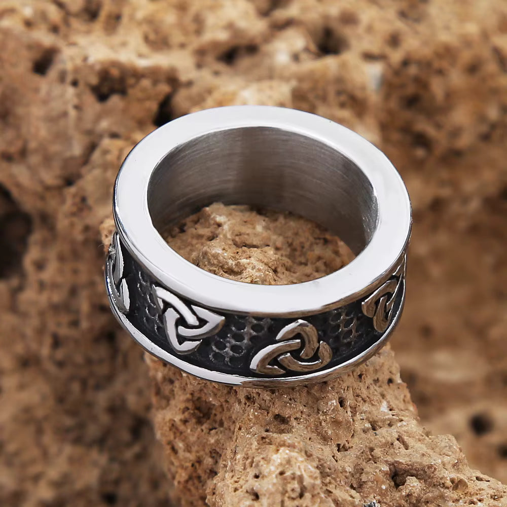 ANILLO LISO NUDO CELTICO