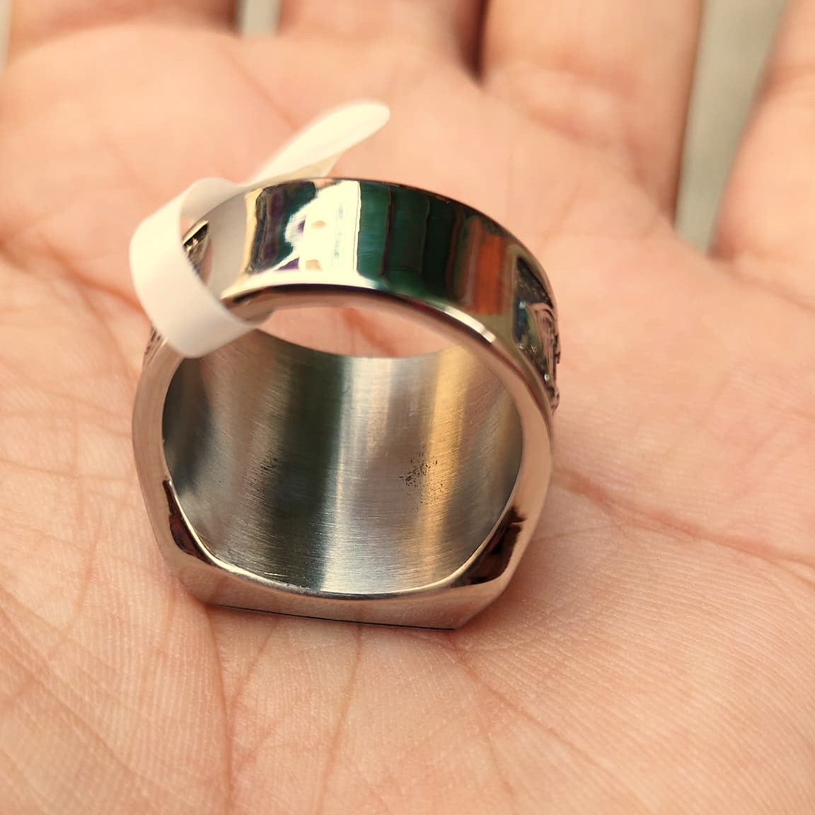 ANILLO CALAVERA