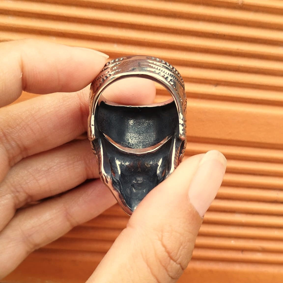 ANILLO CALAVERA