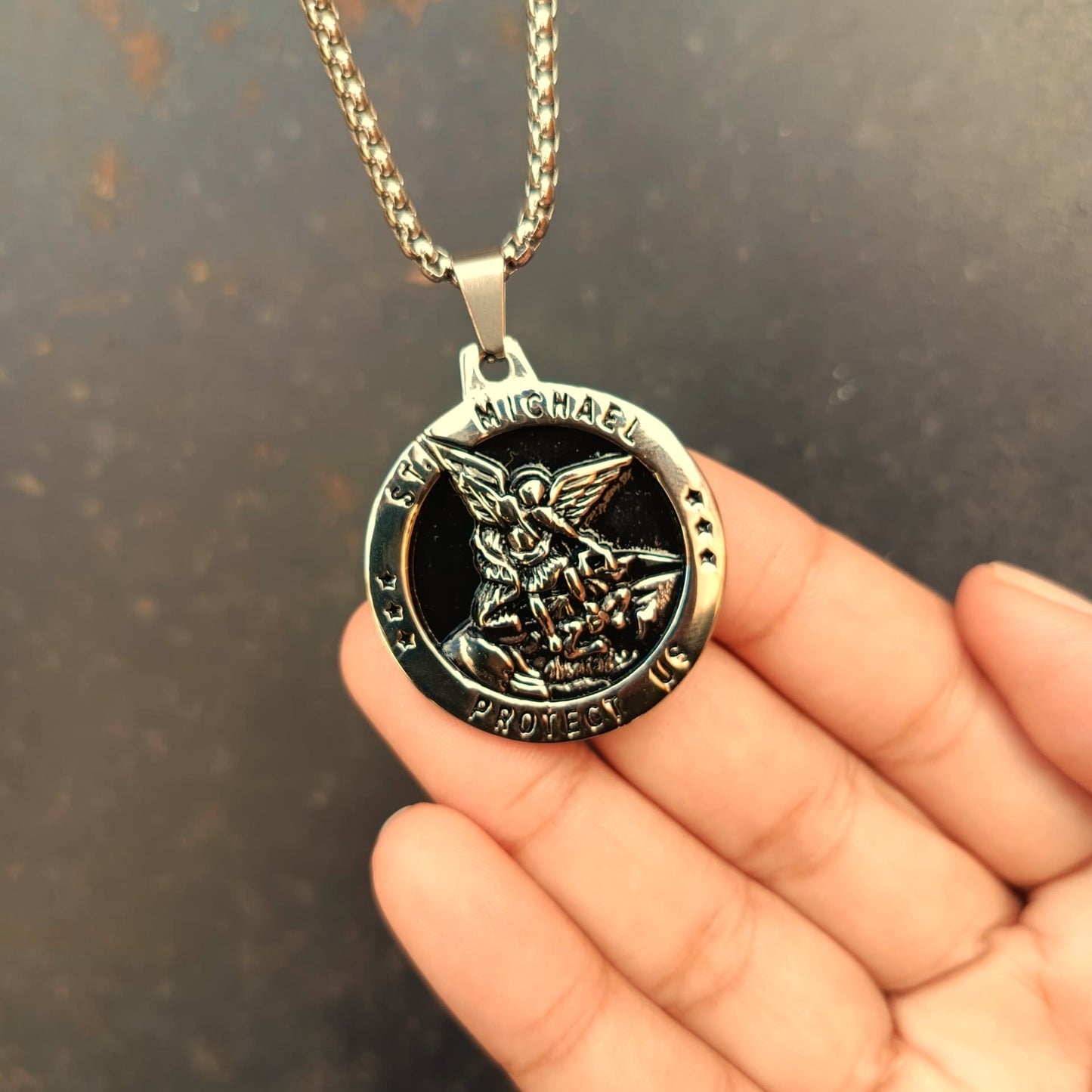 COLLAR SAN MIGUEL ARCANGEL PLATEADO