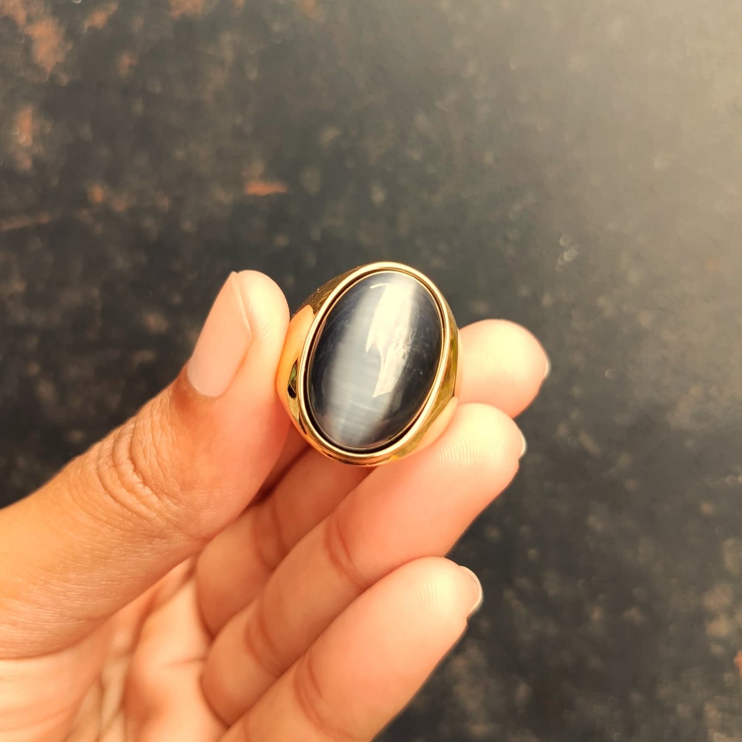 ANILLO ELEGANTE PIEDRA OVALADA