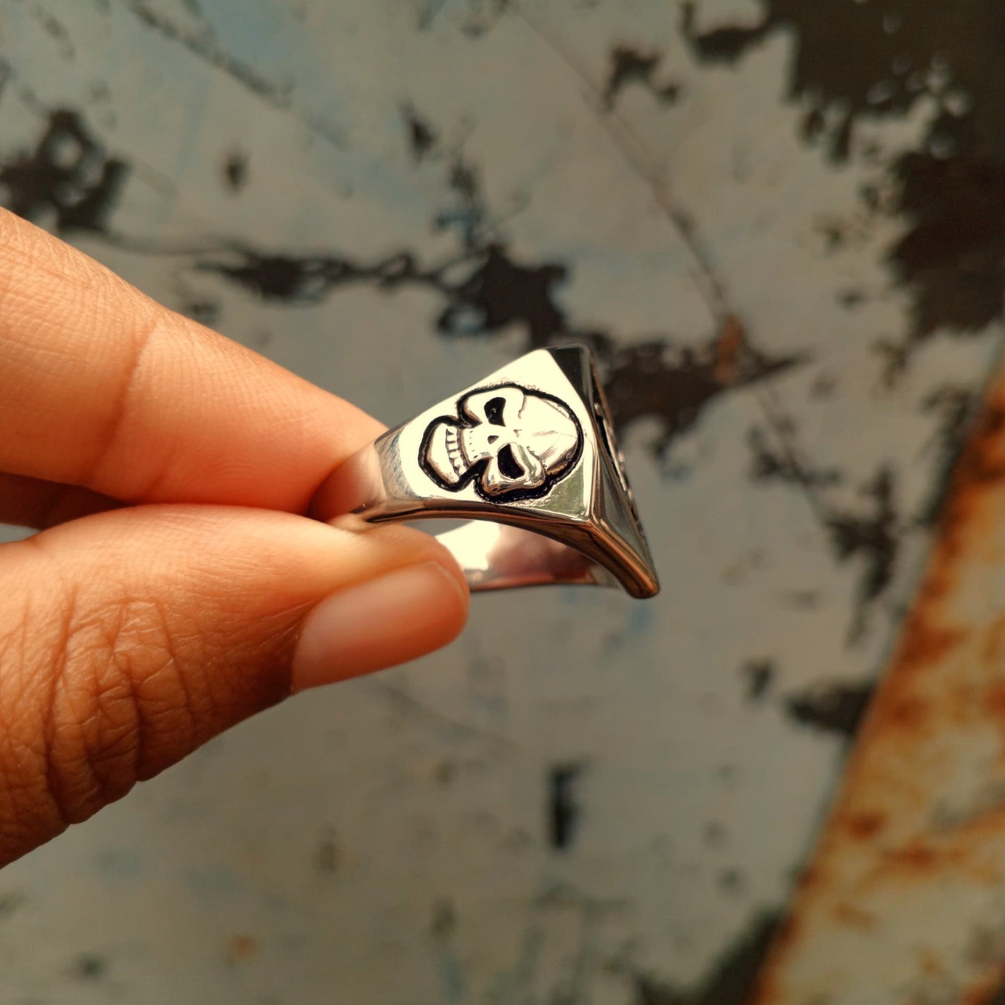 ANILLO PLATEADO NUMERO 13