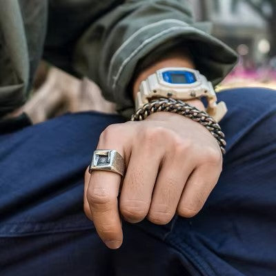 ANILLO CUADRADO ENVEJECIDO