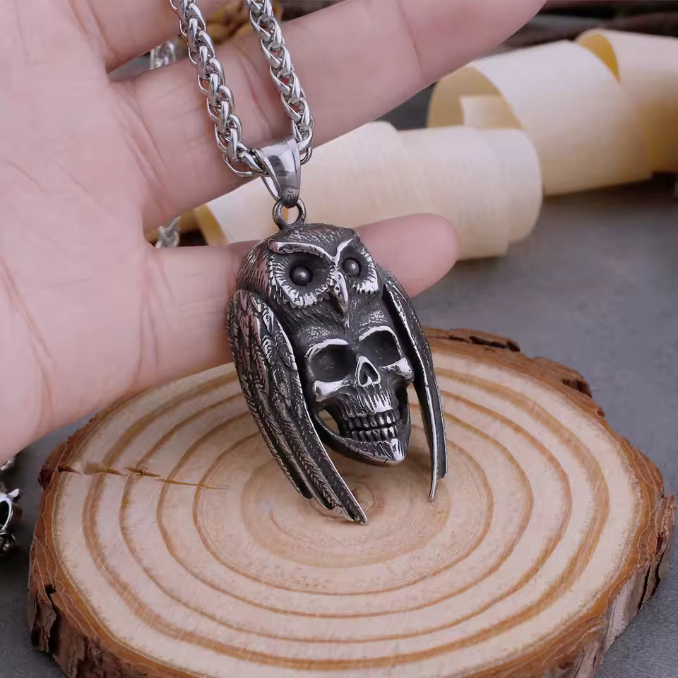 COLLAR BUHO CON CALAVERA