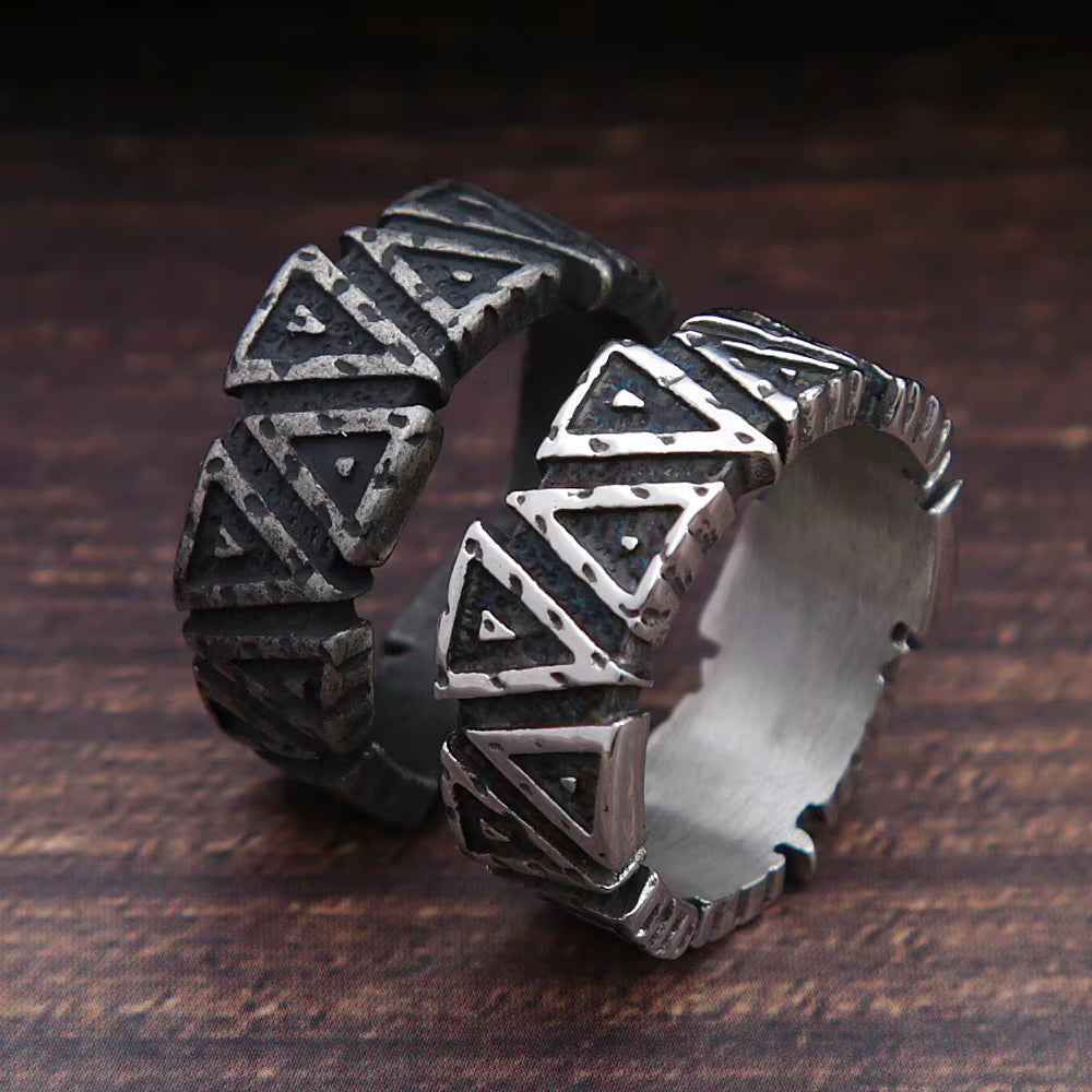 ANILLO LISO TRIANGULO VIKINGO