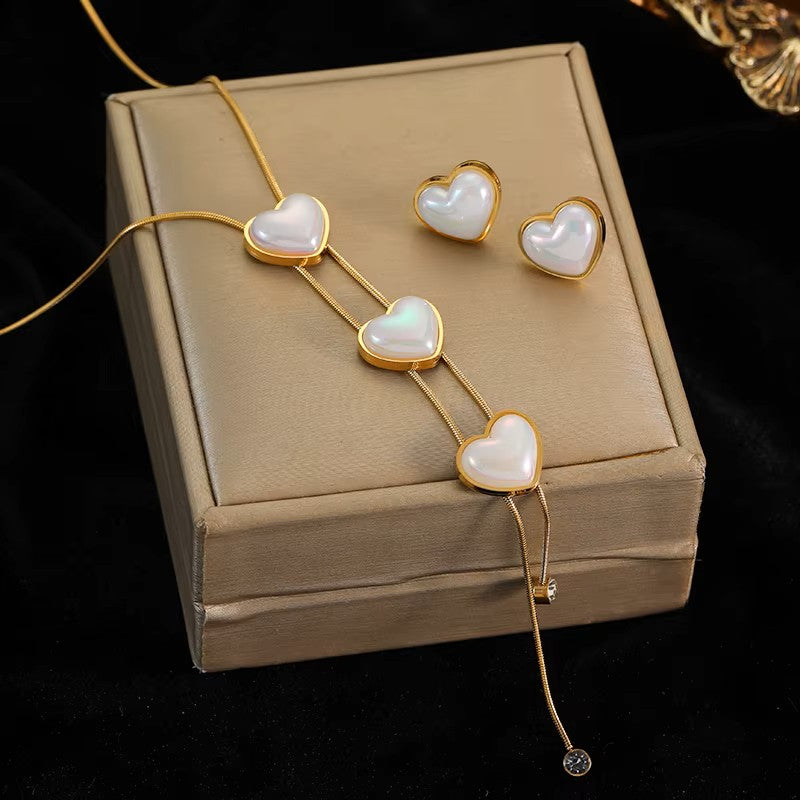 SET COLLAR Y SARCILLOS CORAZONES 1