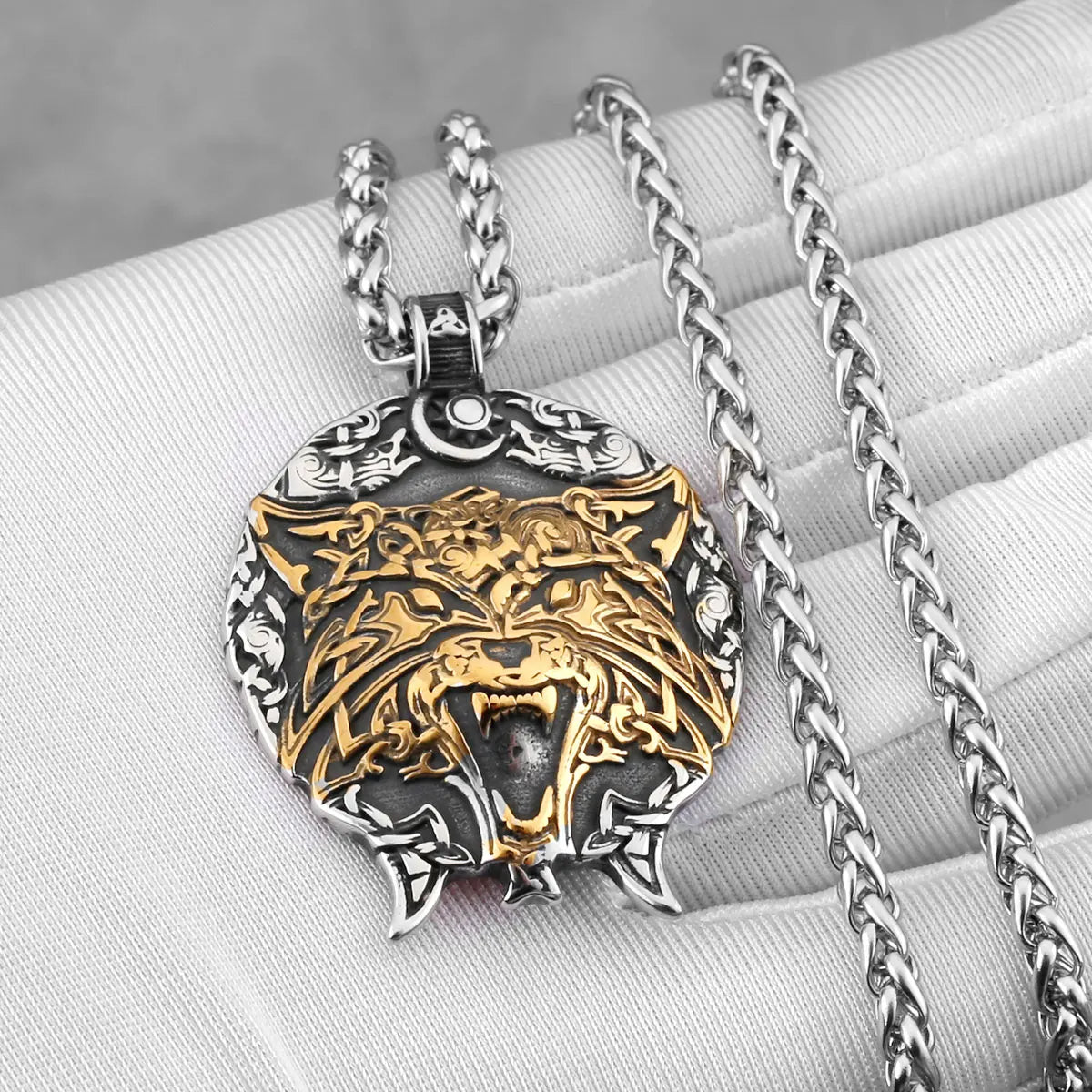 COLLAR LOBO DORADO