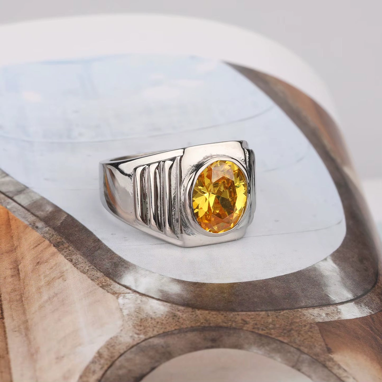 ANILLO OVALADO PIEDRA