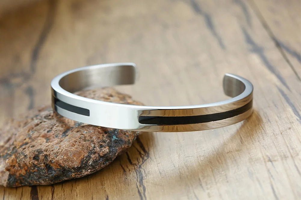 PULSERA PLATEADA FRANJA NEGRA VIKINGA