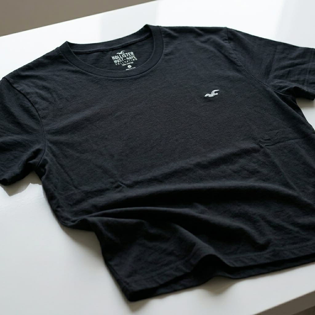 FRANELA NEGRA CON LOGO GRIS