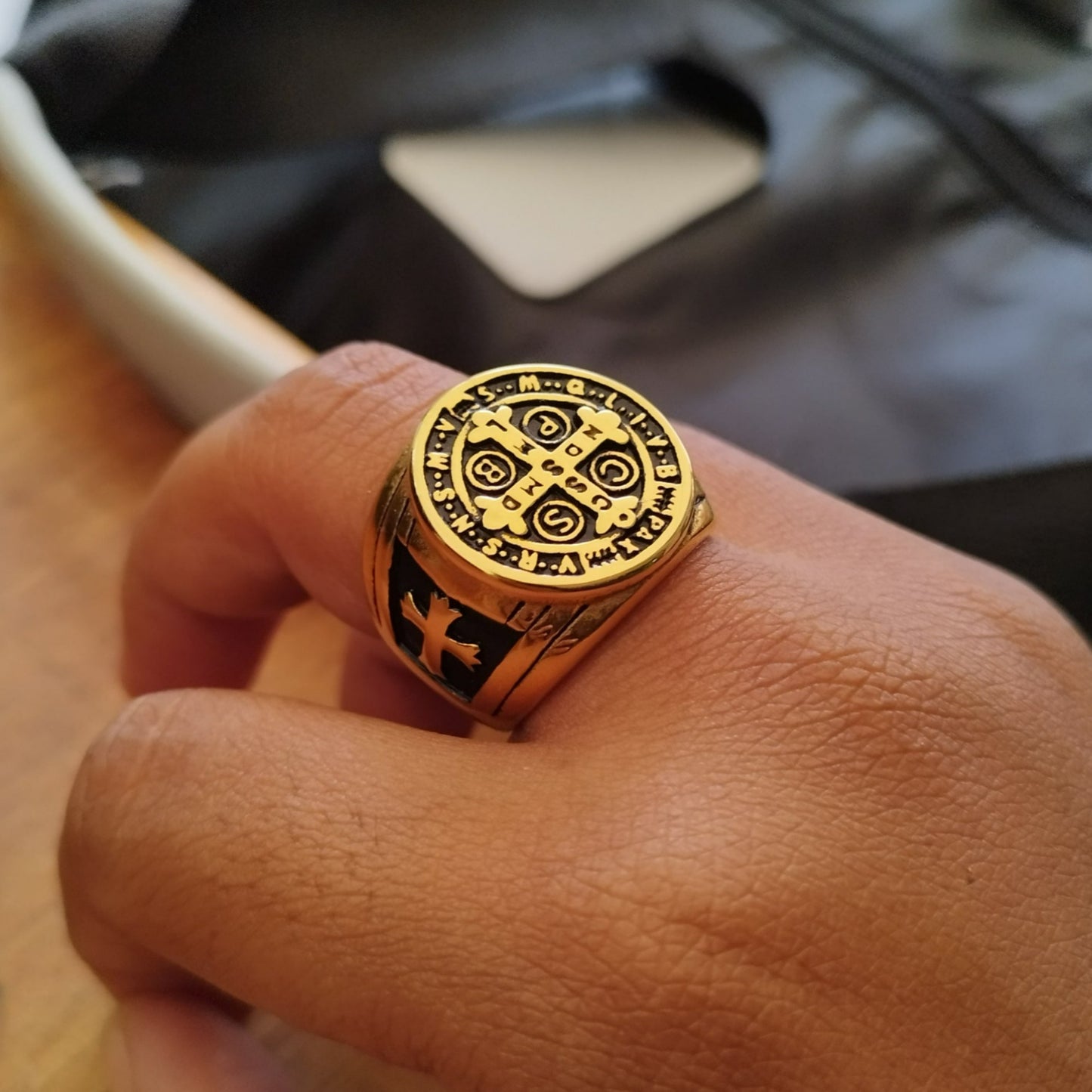 ANILLO SAN BENITO ABAD DORADO