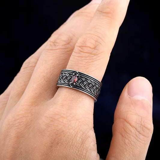 ANILLO LISO PIEDRA ROJA