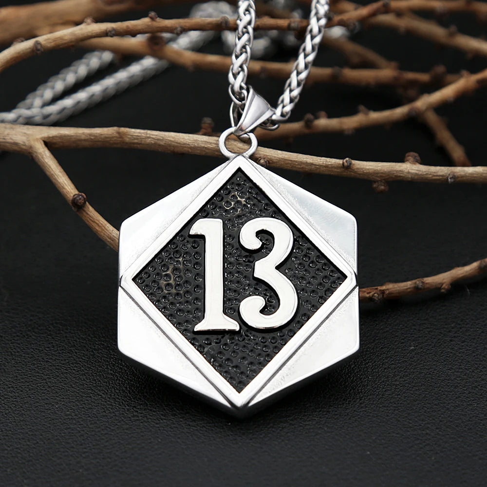 COLLAR NUMERO 13