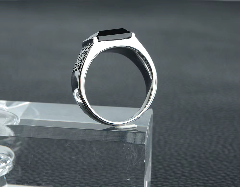 ANILLO PIEDRA NEGRA CUADRADA