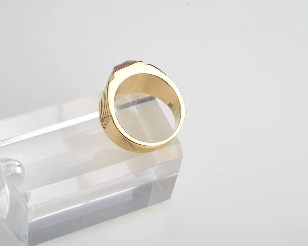 ANILLO PIEDRA CUADRADA CON RAYITAS