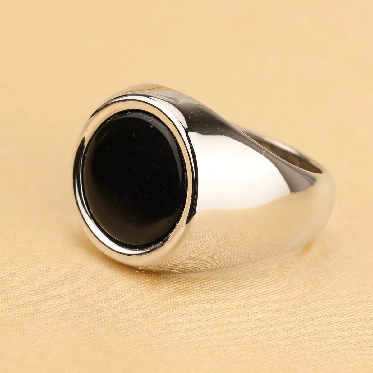 ANILLO PIEDRA PLANA Y REDONDA