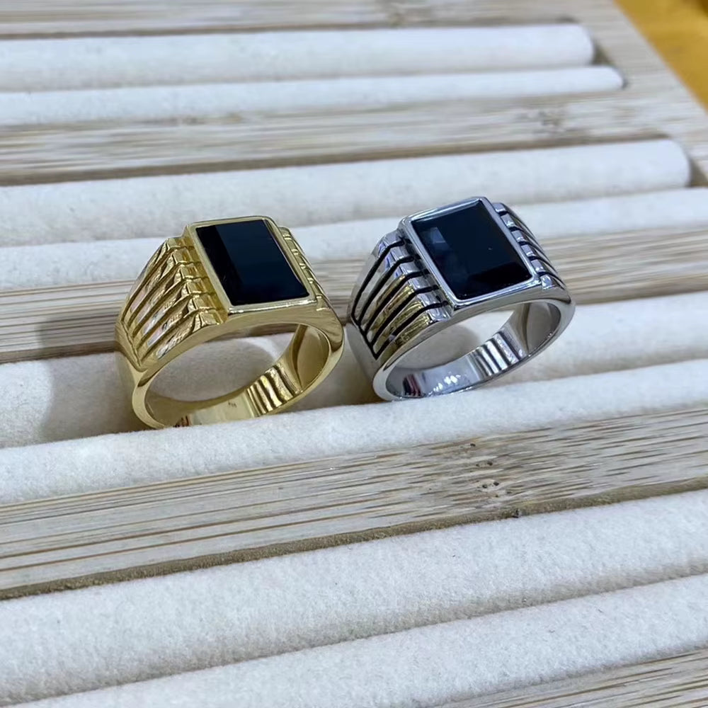 ANILLO PIEDRA CUADRADA CON RAYITAS