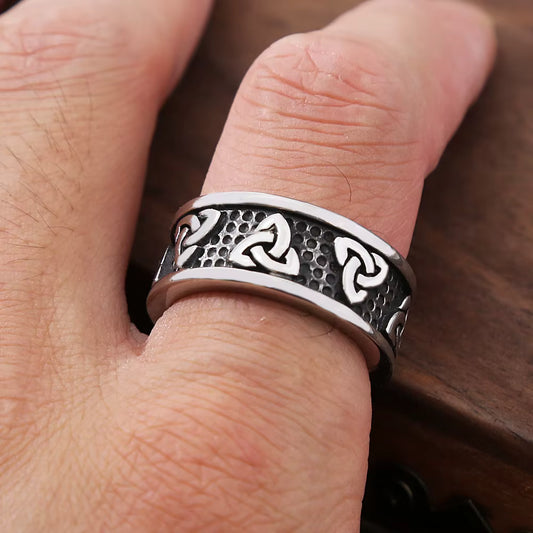 ANILLO LISO NUDO CELTICO