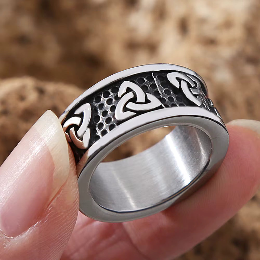 ANILLO LISO NUDO CELTICO
