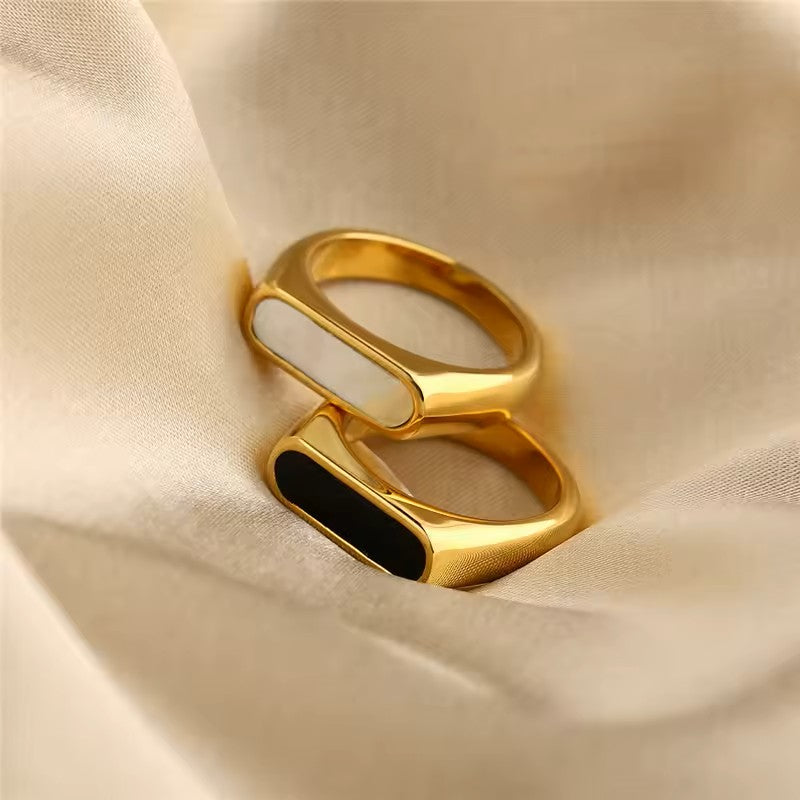 ANILLO DORADO RECTANGULAR