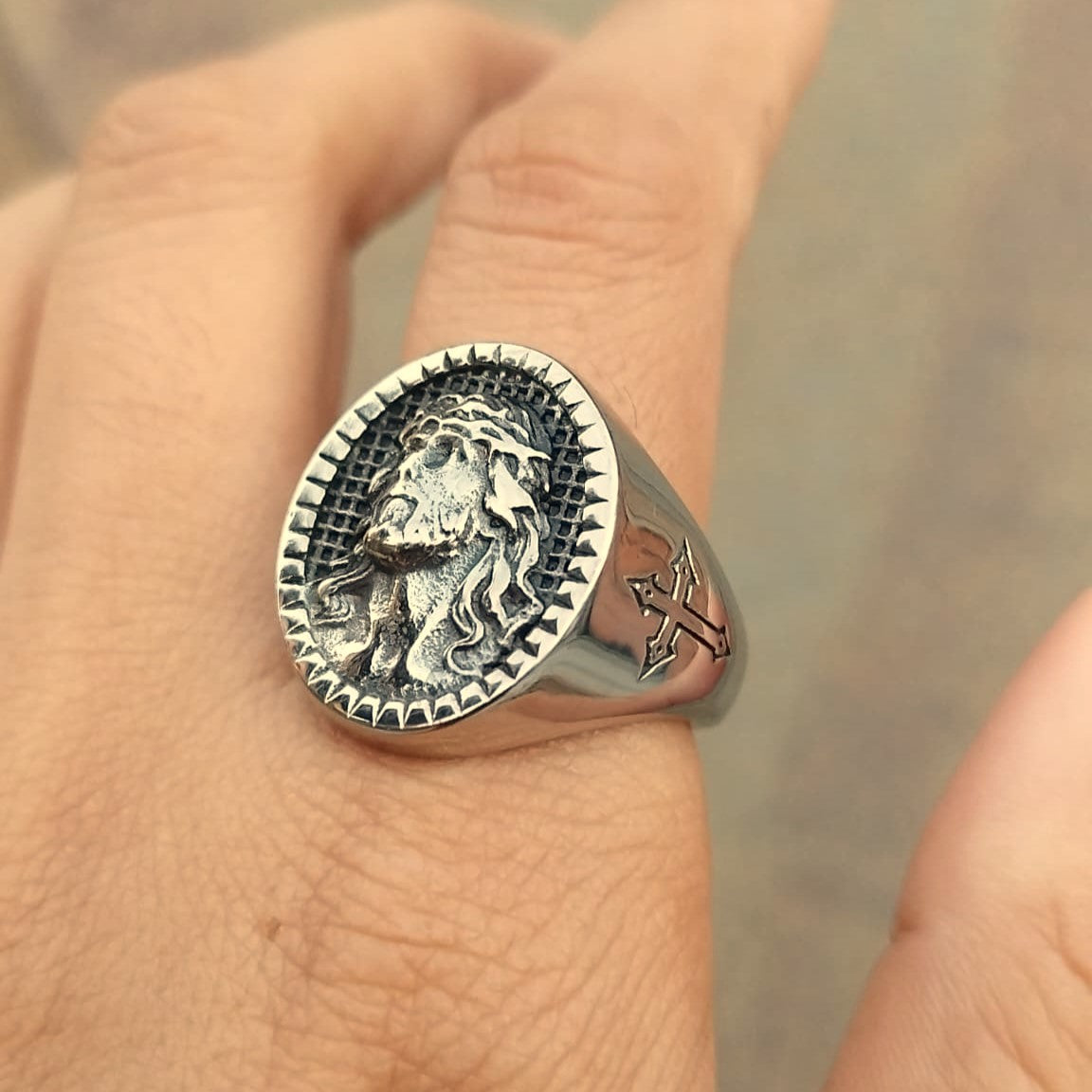 ANILLO JESUS