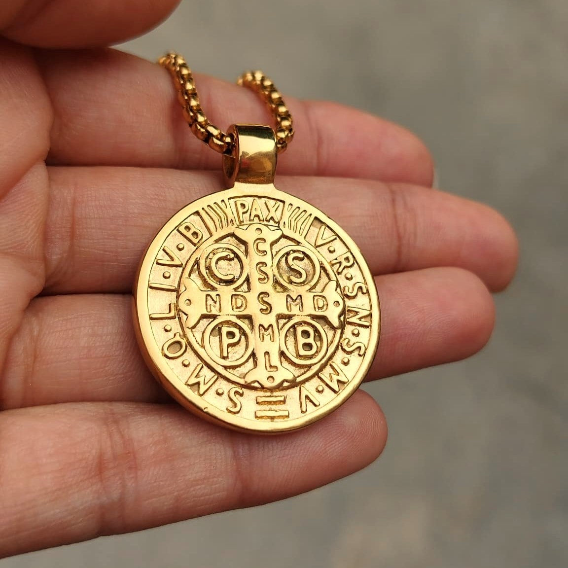 COLLAR SAN BENITO DORADO REVERSIBLE