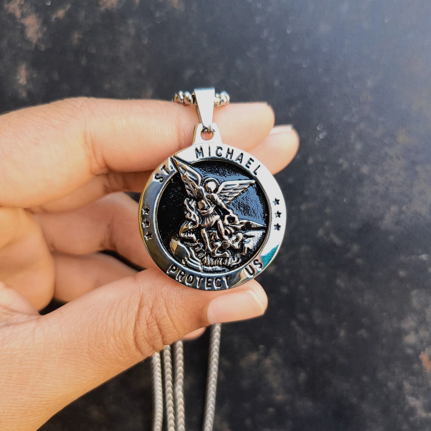 COLLAR SAN MIGUEL ARCANGEL PLATEADO