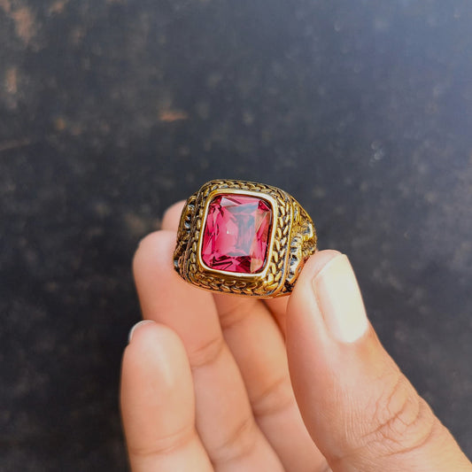 ANILLO DORADO PIEDRA CON DRAGON