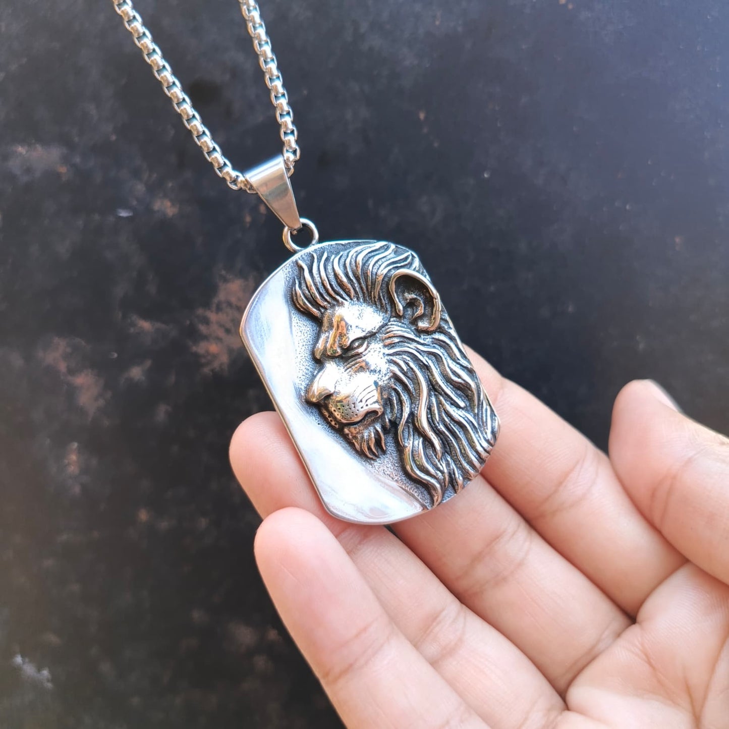 COLLAR LEON