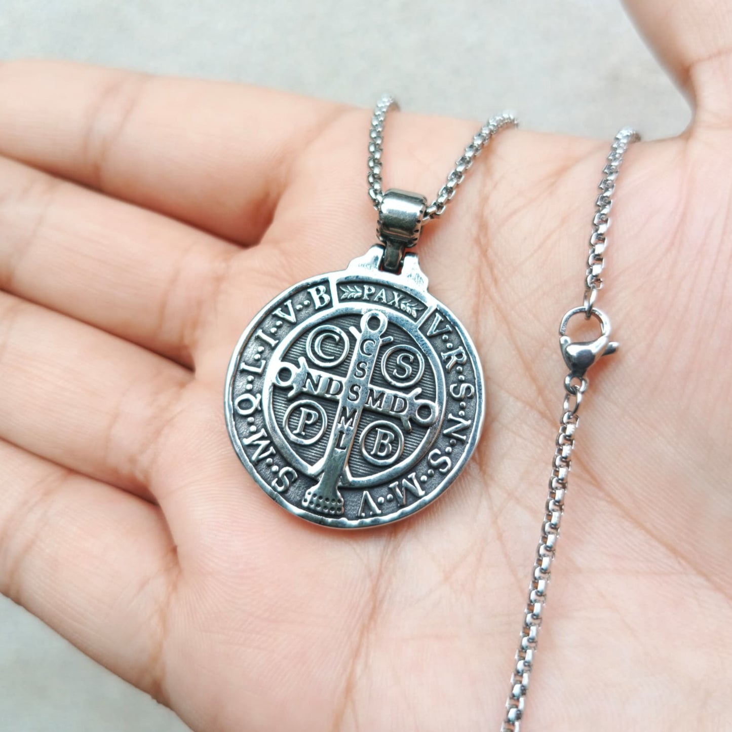 COLLAR SAN BENITO PLATEADO