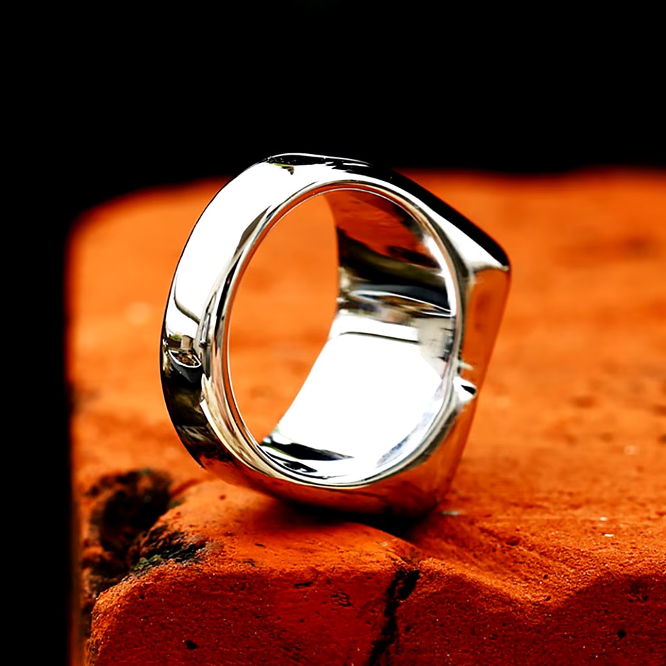 ANILLO ELEGANTE CON PIEDRA
