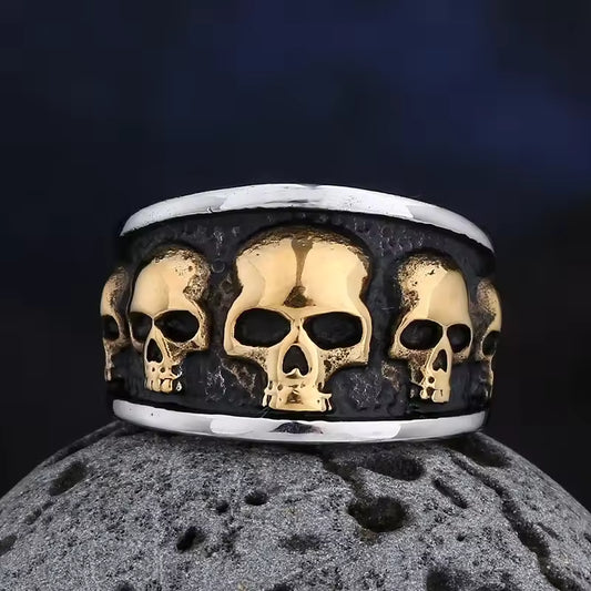 ANILLO CON CALAVERAS