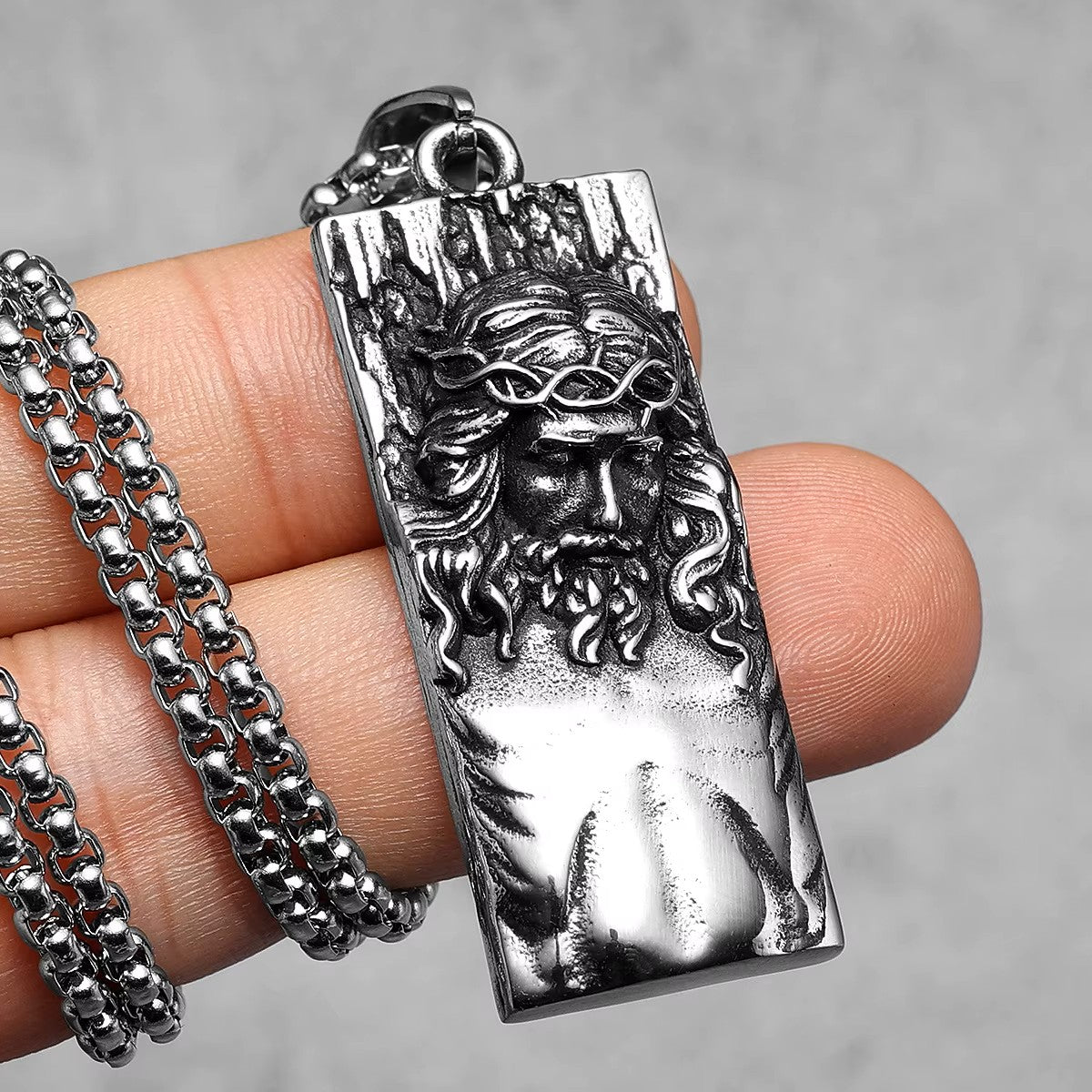 COLLAR RECTANGULAR CON JESUS