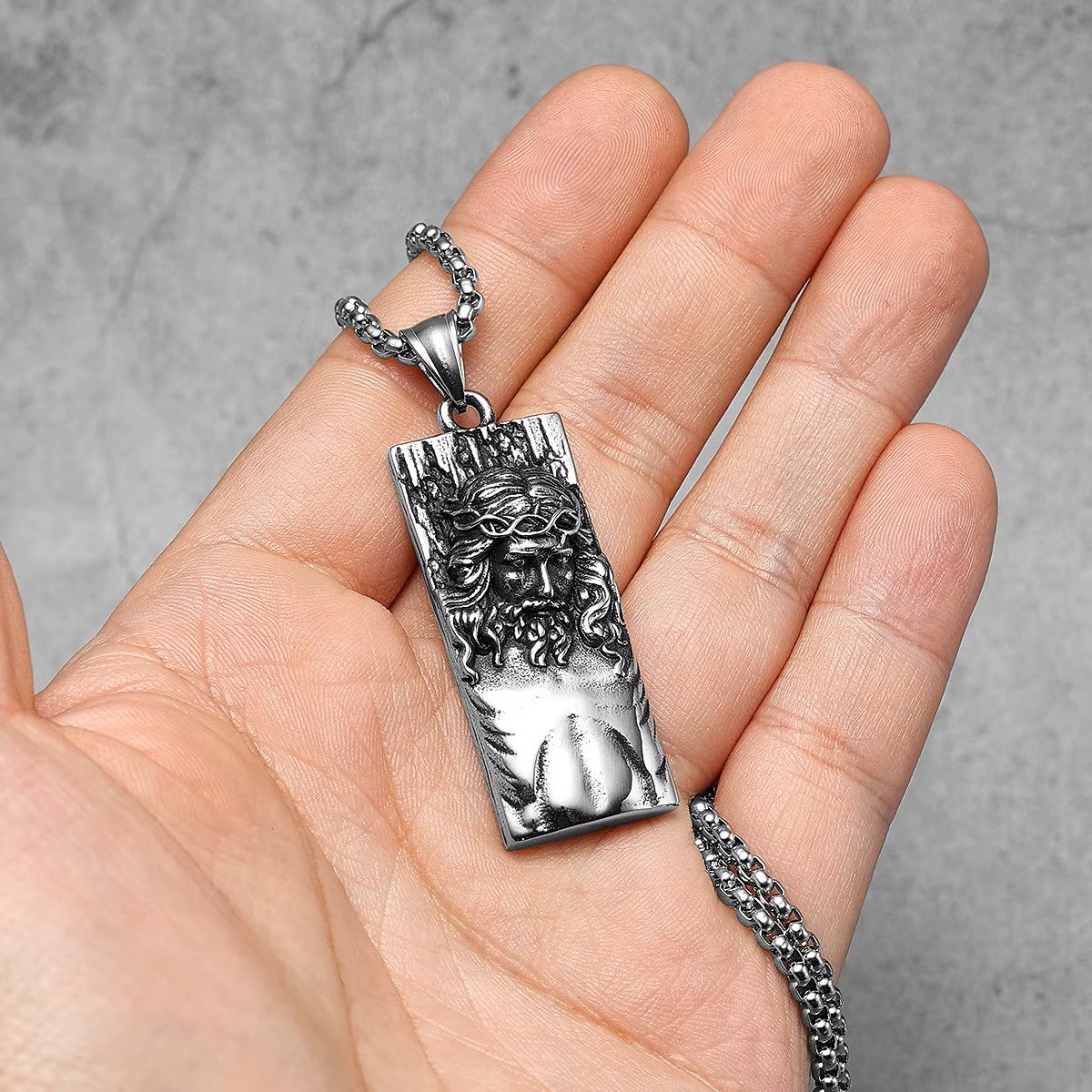 COLLAR RECTANGULAR CON JESUS