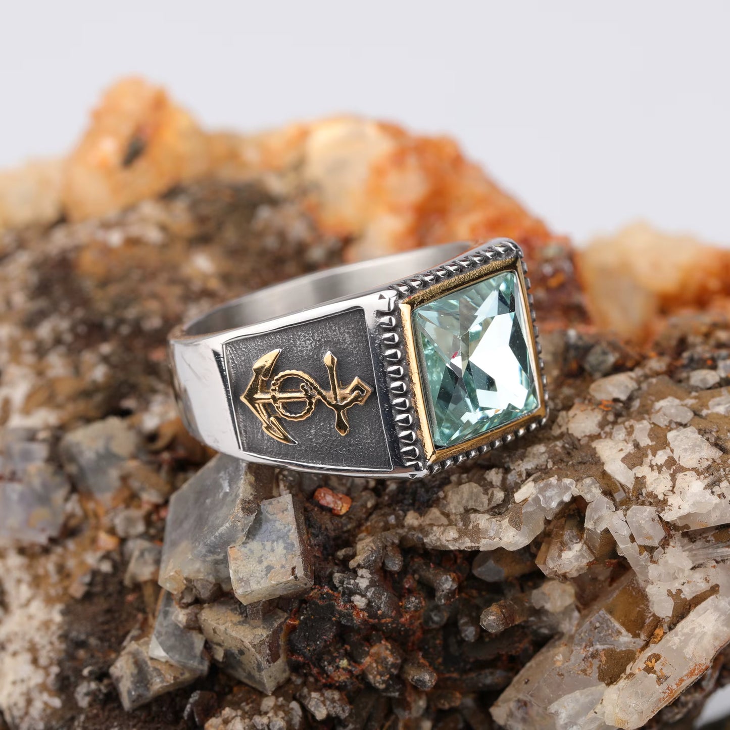 ANILLO CON PIEDRA Y ANCLA