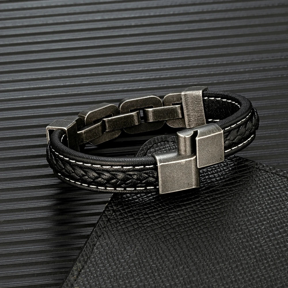 PULSERA DE CUERO PUNK ROCK