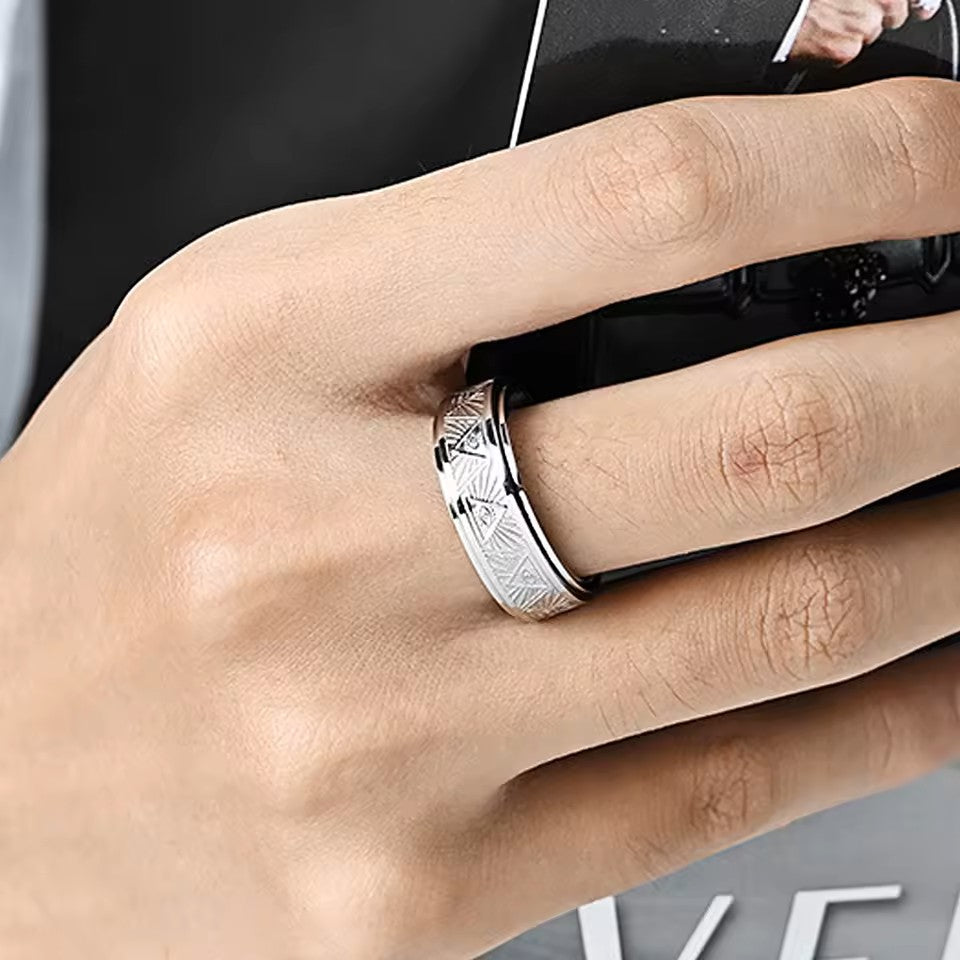 ANILLO TRIANGULO CON OJO (ANTIESTRES)