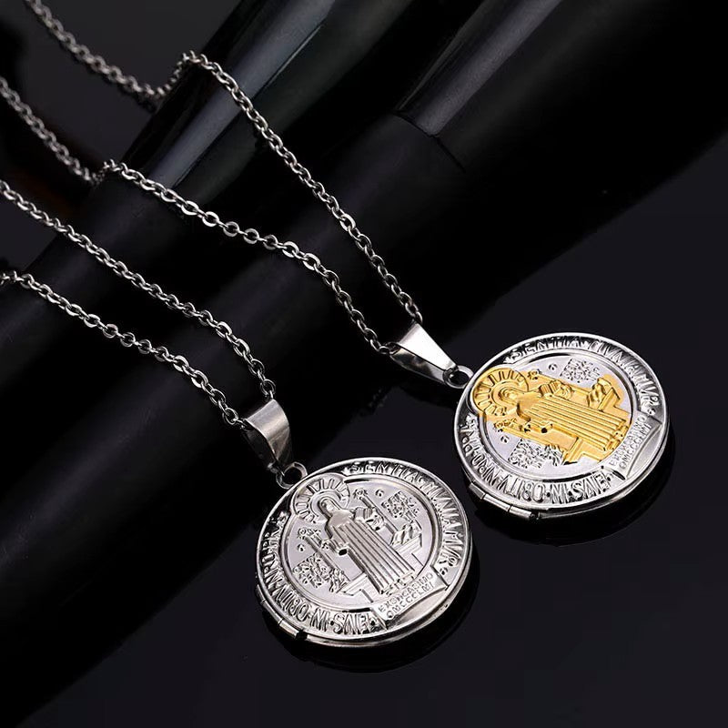 COLLAR CON MEDALLA SAN BENITO 3