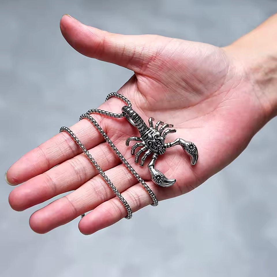 COLLAR ESCORPION