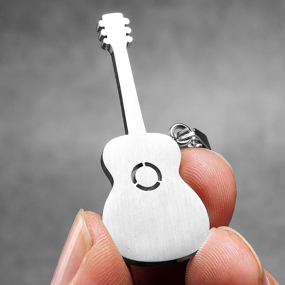 COLLAR GUITARRA CLASICA