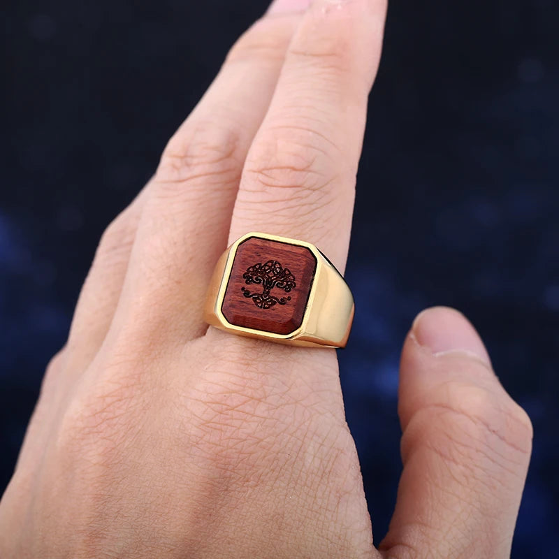 ANILLO DORADO PIEDRA ROJA ARBOL