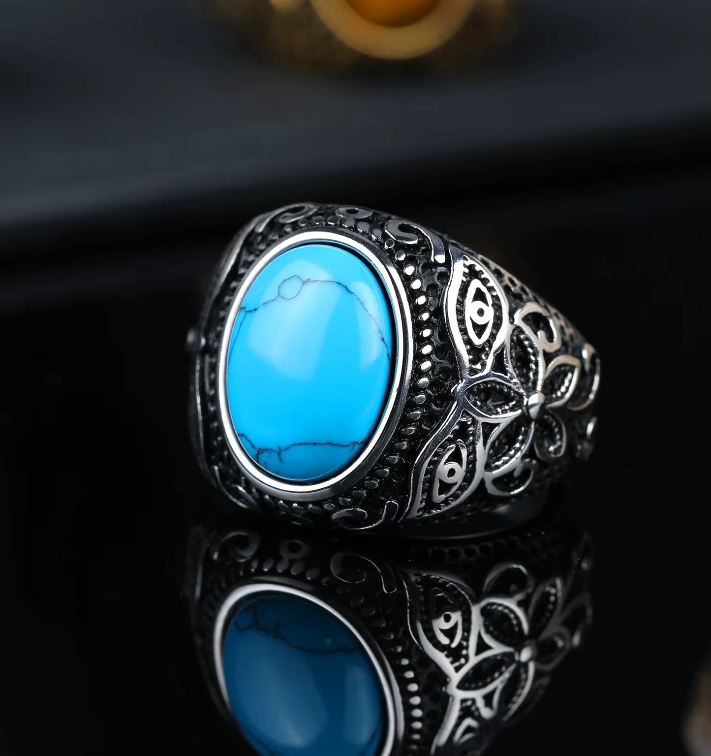 ANILLO CON PIEDRA Y BANDA DE FLOR