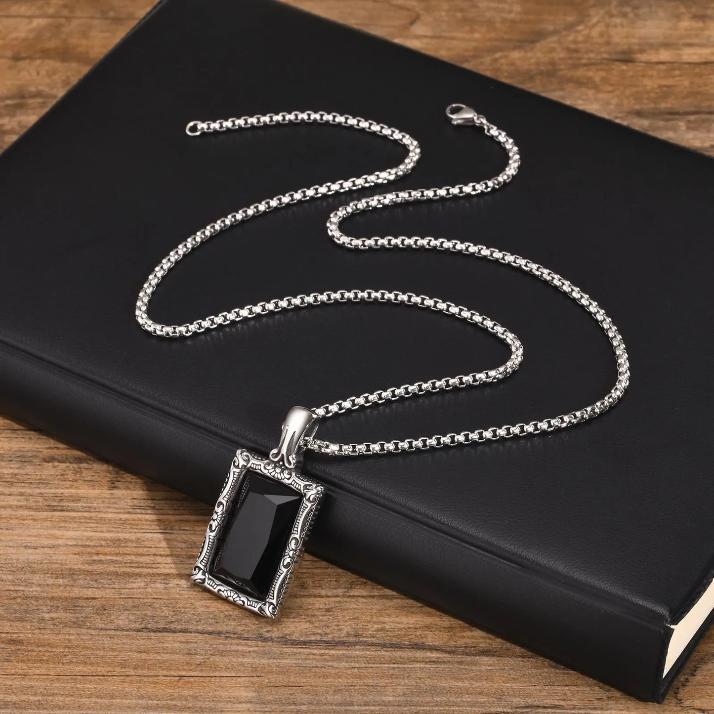 COLLAR RECTANGULAR PIEDRA NEGRA (REVERSIBLE)