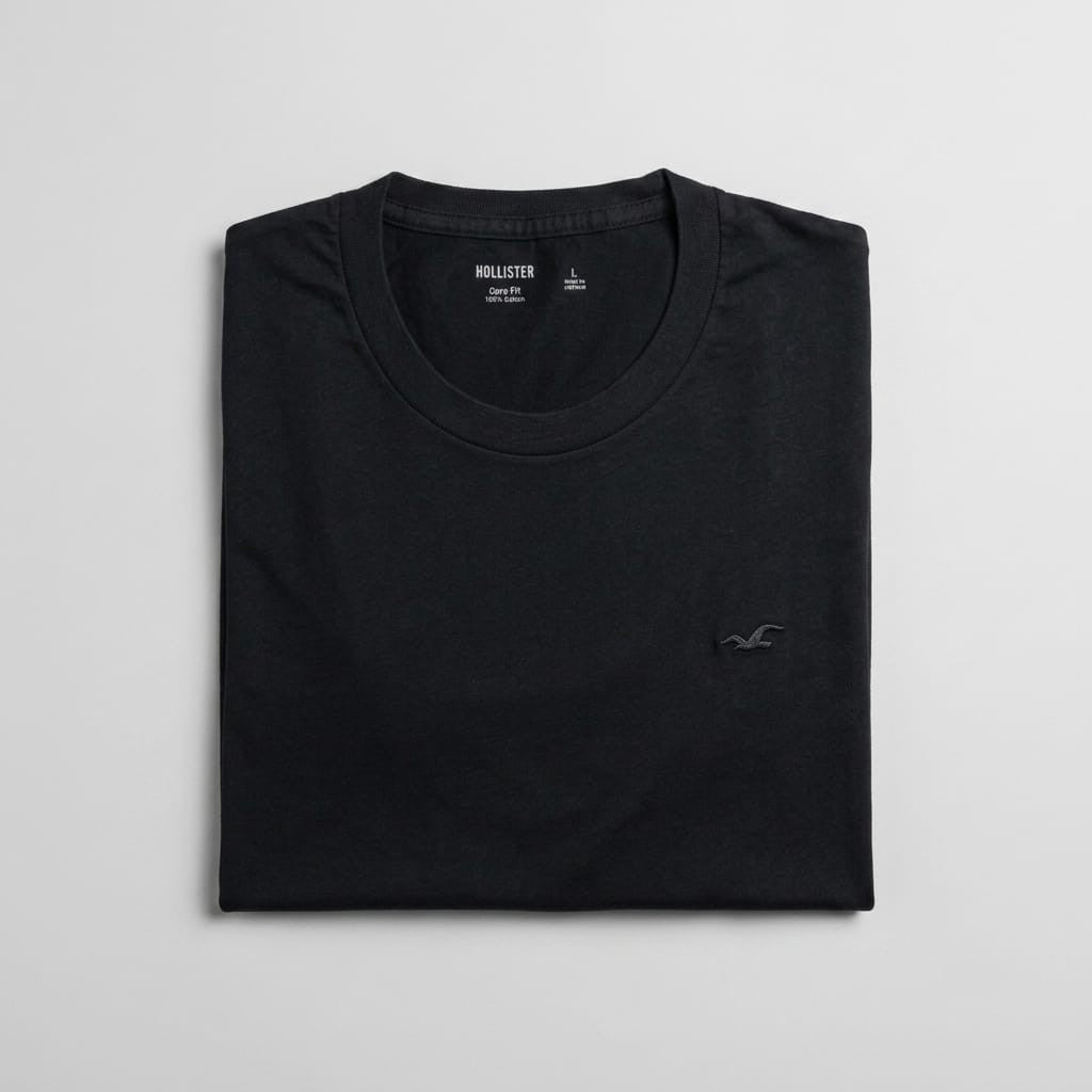 FRANELA NEGRA CON LOGO NEGRO