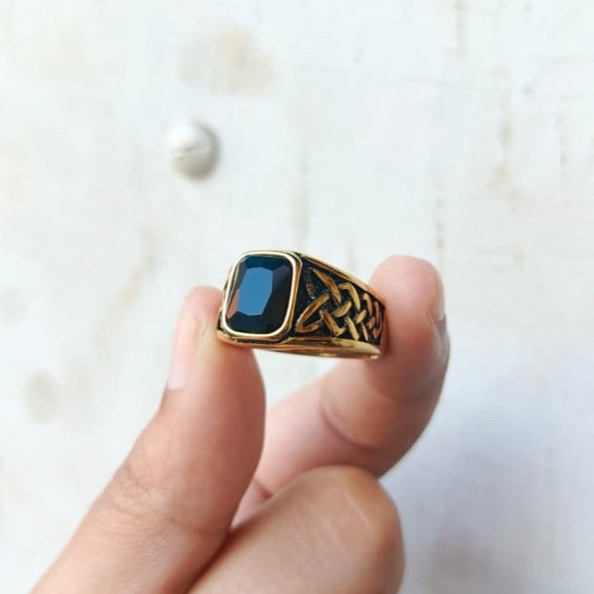 ANILLO VIKINGO CON PIEDRA NEGRA